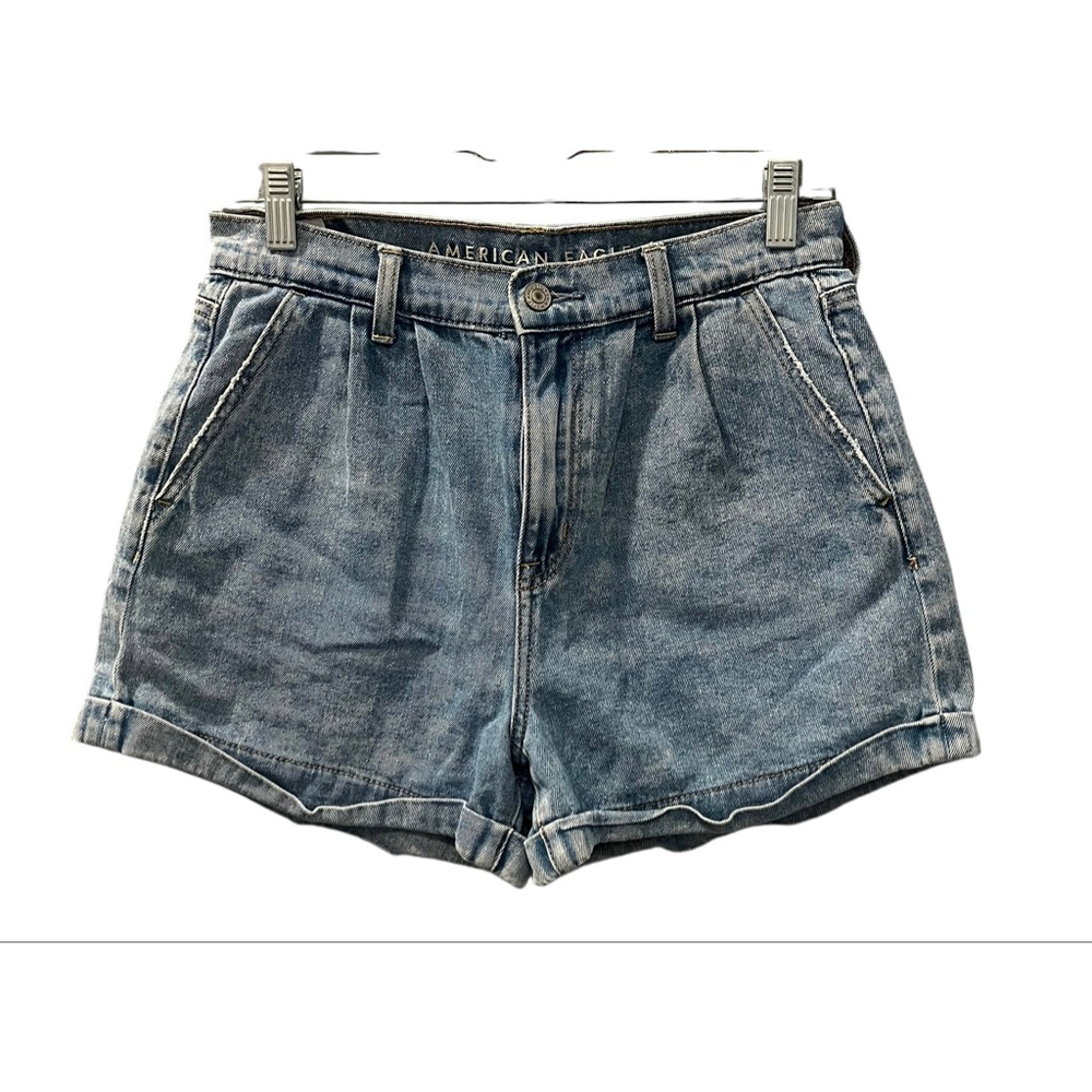 American Eagle Size 4 Light Wash Blue Denim Mom Jean Shorts Casual Cotton Womens